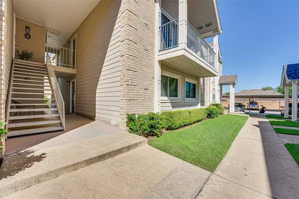 Dallas, TX 75240,5881 Preston View Boulevard #225