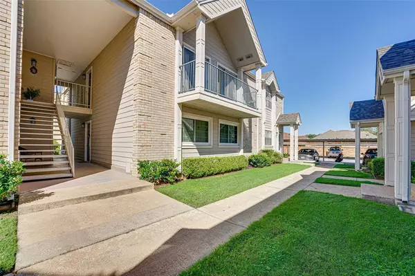 Dallas, TX 75240,5881 Preston View Boulevard #225