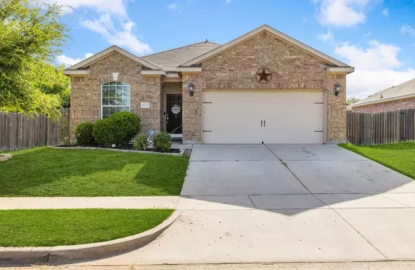 1125 Flatwater Trail, Crowley, TX 76036