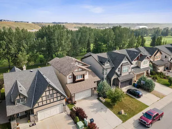 Calgary, AB T3B 6A3,66 Valley Woods LNDG NW