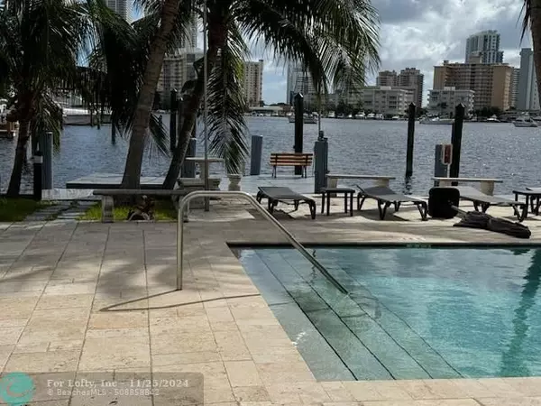 468 Golden Isles Dr  #301, Hallandale Beach, FL 33009