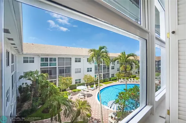 Lauderdale By The Sea, FL 33062,1461 S Ocean Blvd  #329