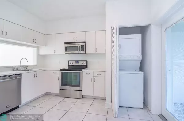 Weston, FL 33326,16625 Hemingway Dr  #16625