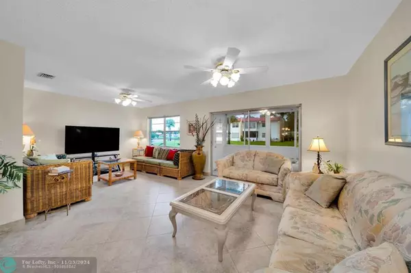 West Palm Beach, FL 33411,321 Lake Frances Dr  #321