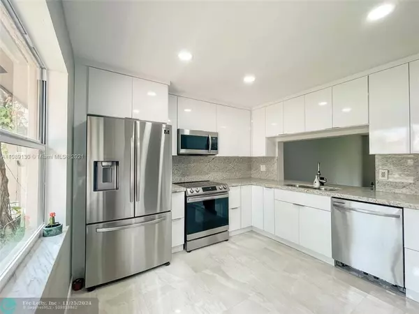 Sunrise, FL 33326,228 Lakeside Cir  #228