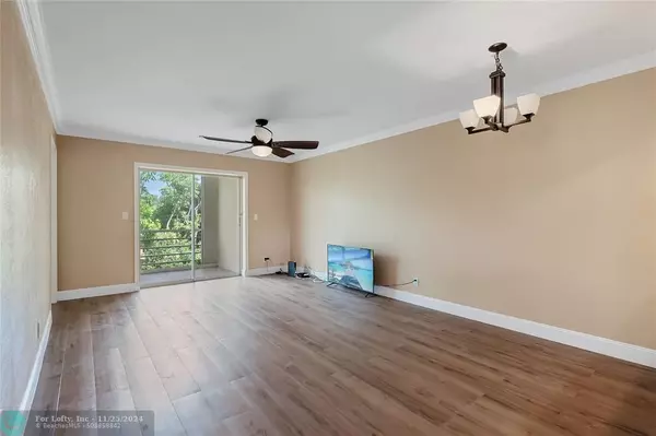 Lake Worth, FL 33461,2769 Garden Dr  #201