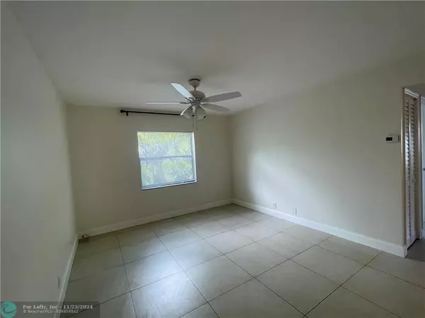 Wilton Manors, FL 33334,601 NE 29  #16