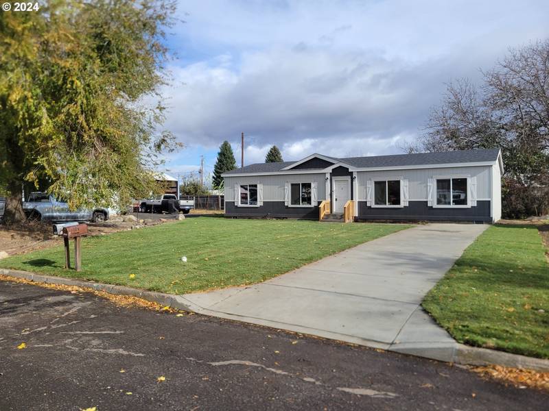 2404 Empire LOOP, La Grande, OR 97850