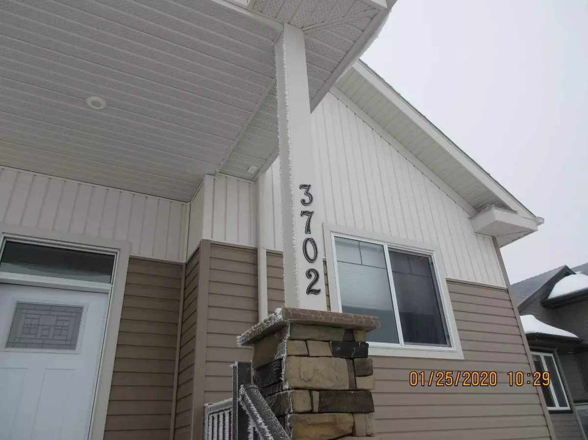 Lloydminster, AB T9V 3R1,3702 72 AVE