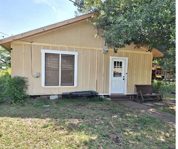 101 S Runnels, Streetman, TX 75859