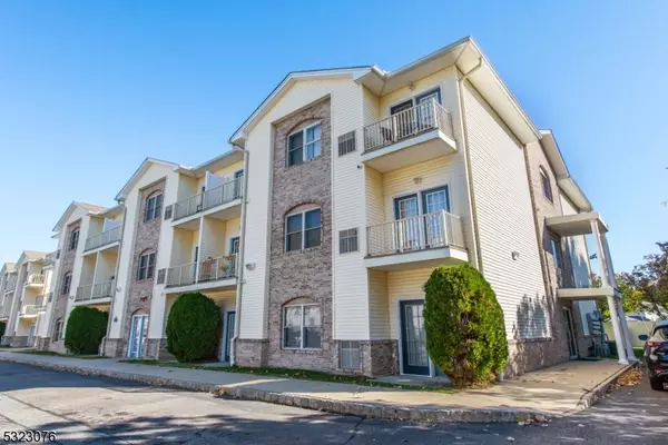 520 Victor St #45, Saddle Brook Twp., NJ 07663