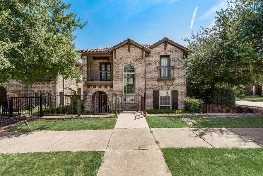 7004 Comal Drive, Irving, TX 75039