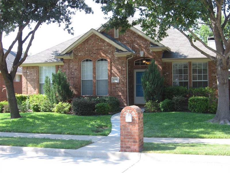 1325 Wentworth Drive, Lewisville, TX 75067