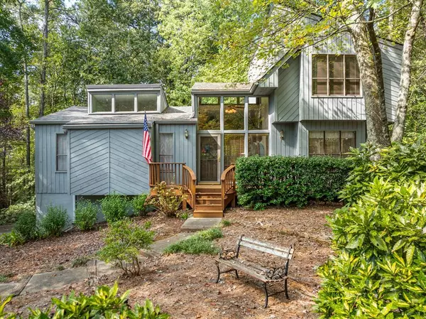 Roswell, GA 30075,10790 Shagbark Trail