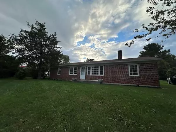 296 Gladeview Rd, Fries, VA 24330