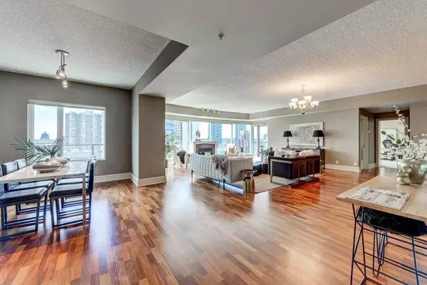 Calgary, AB T2P 5P6,920 5 AVE SW #2208