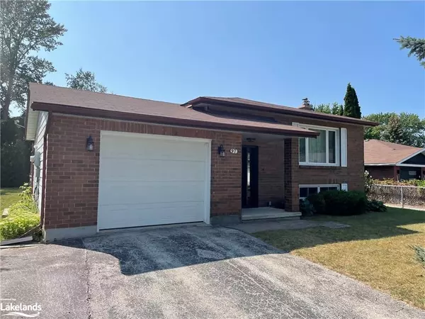 97 LOCKHART RD, Collingwood, ON L9Y 4M5