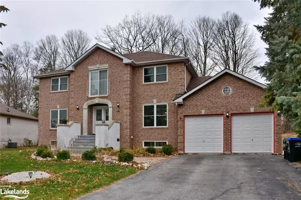 46 FAIRWAY CRES, Wasaga Beach, ON L9Z 1B8