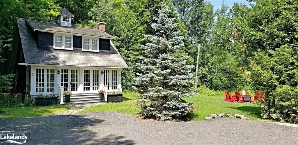 Lake Of Bays, ON P0B 1A0,1037 GLENMOUNT RD