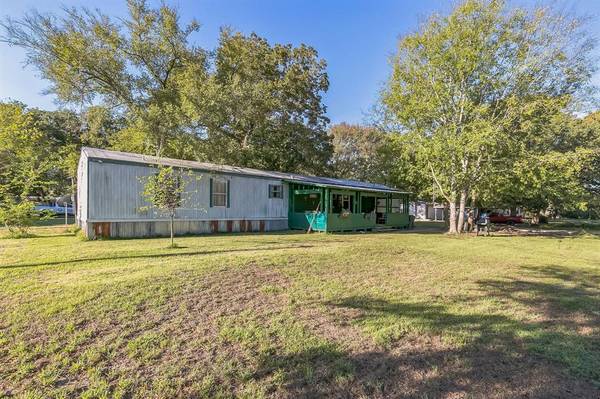 220 Albany Drive, Mabank, TX 75156