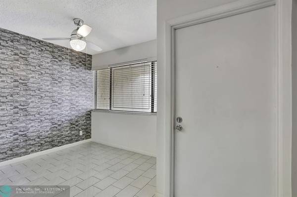 Coral Springs, FL 33071,1615 Cypress Pointe Dr  #1615