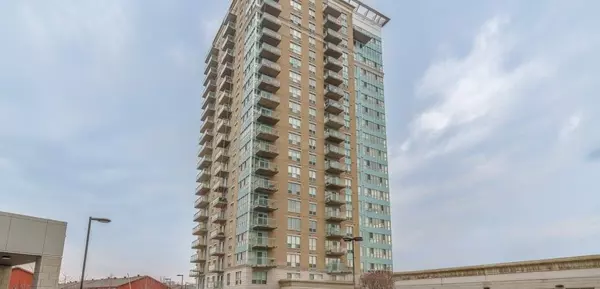 Vanier And Kingsview Park, ON K1L 0A9,90 Landry ST #1603