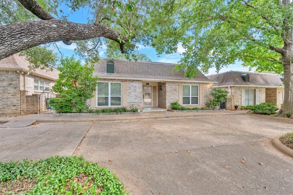 Clifton, TX 76634,307 N Avenue M