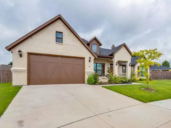 129 Katalina Lane, Waxahachie, TX 75165