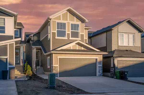 447 Crimson Ridge PL NW,  Calgary,  AB T3L 2M4