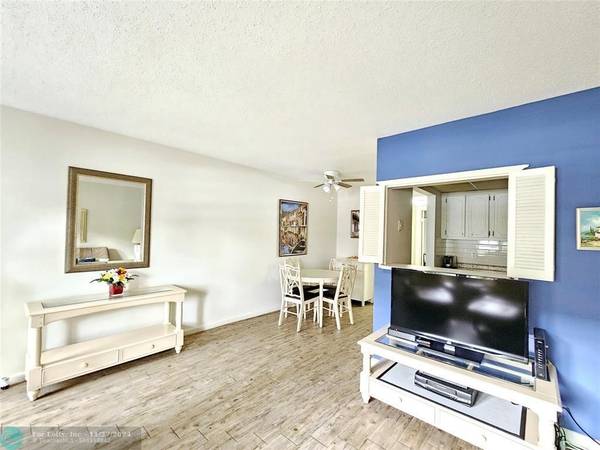 Deerfield Beach, FL 33442,110 Ventnor F  #110