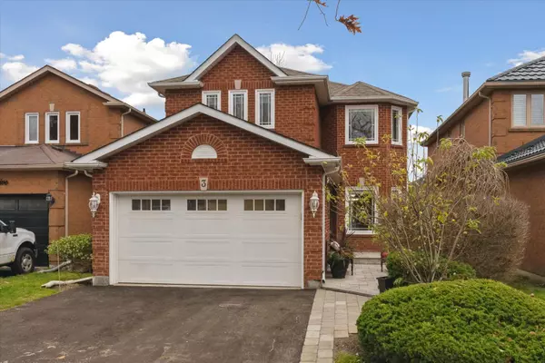 3 Red Rock DR, Richmond Hill, ON L4C 0E3