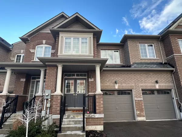 131 Knott End CRES, Newmarket, ON L3Y 0E4