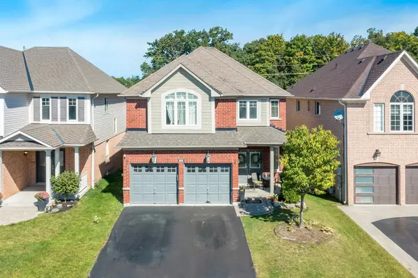 64 Westminster CIR, Barrie, ON L4M 0A5