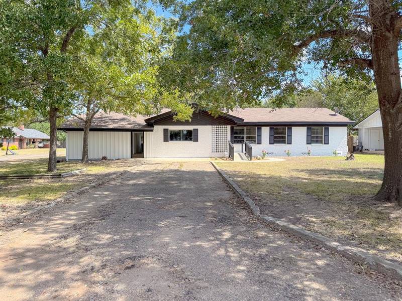 434 N Bateman, Fairfield, TX 75840