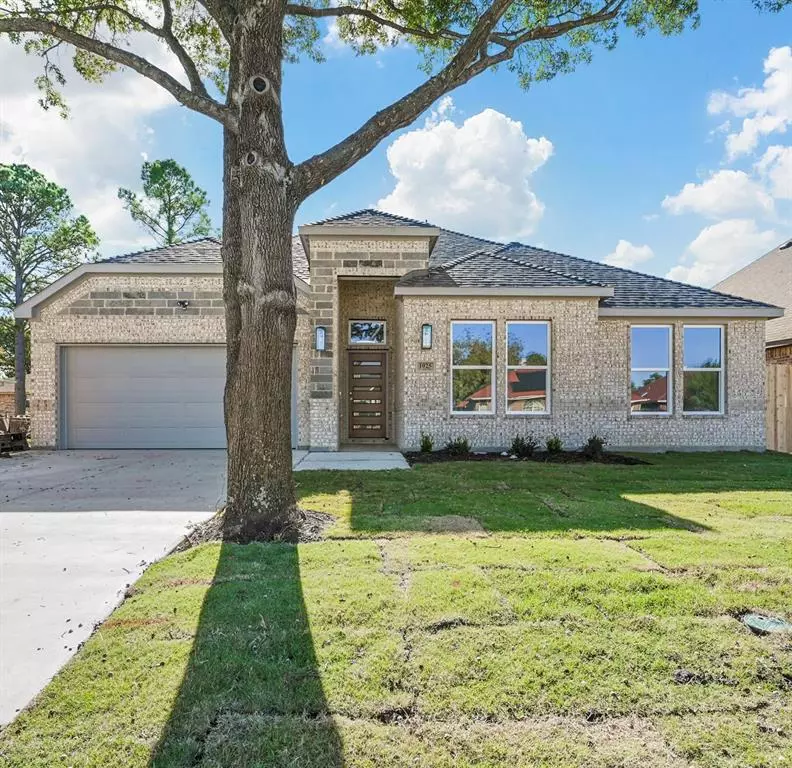 Grand Prairie, TX 75052,1025 E Coral Way