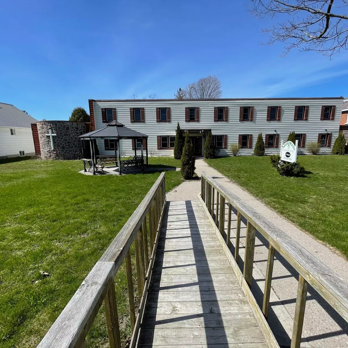 Penetanguishene, ON L9M 1N5,39B Poyntz ST