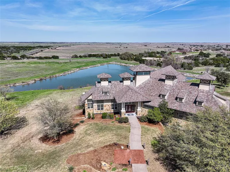 8128 Retreat Boulevard, Cleburne, TX 76033