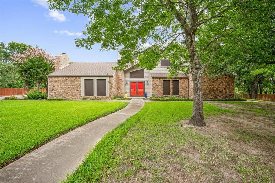 35 Robinhood Drive, Bridgeport, TX 76426