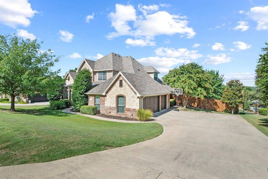 43 Crown Road, Willow Park, TX 76087