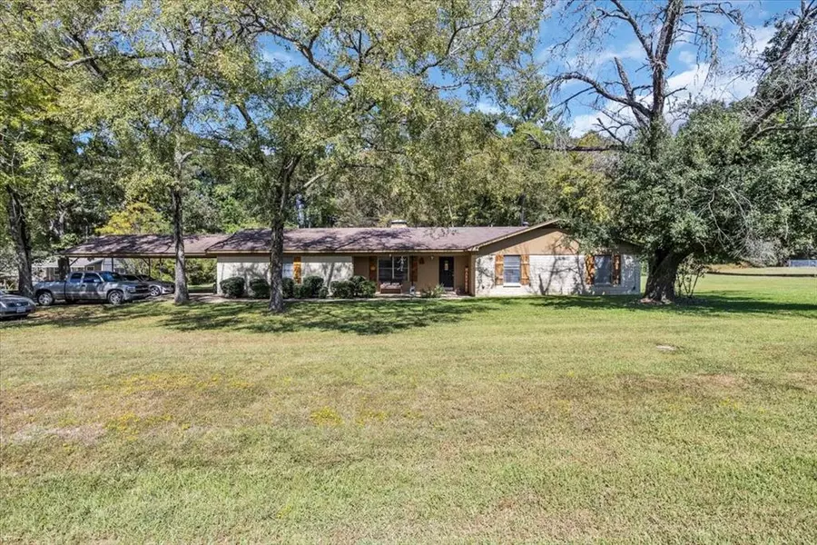 13221 County Road 2220, Whitehouse, TX 75791