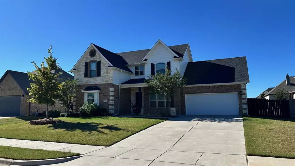 906 Bent Wood Lane, Cleburne, TX 76033