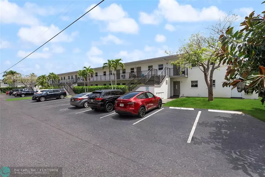 550 NE 20th St, Wilton Manors, FL 33305