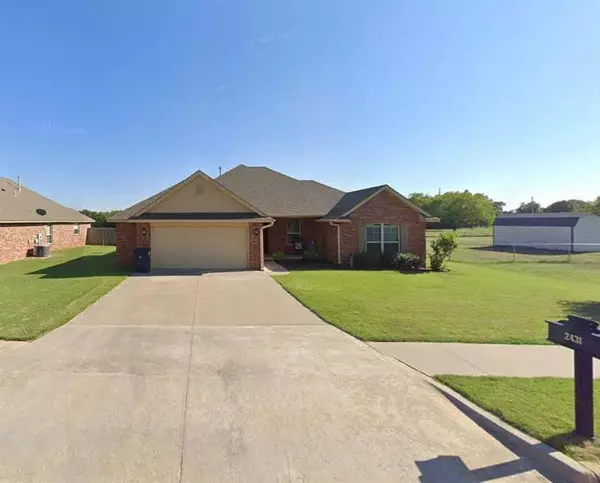 2431 E Bradley Street, Shawnee, OK 74804