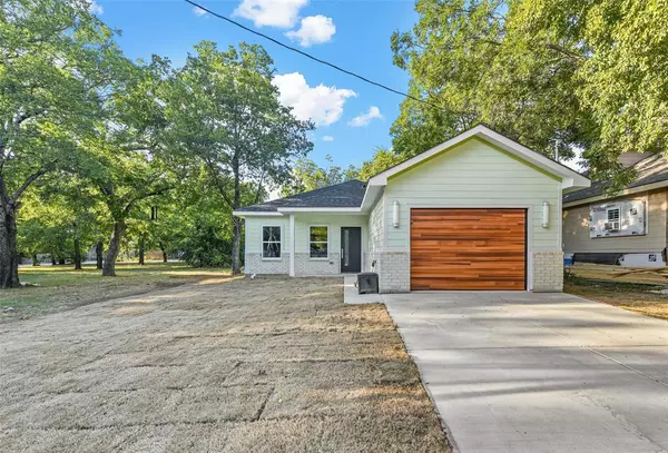 605 Potter Street, Gainesville, TX 76240