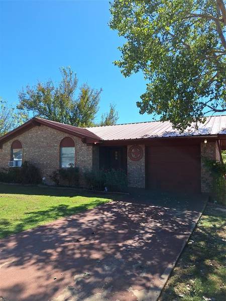 1004 Foch Street, Ranger, TX 76470