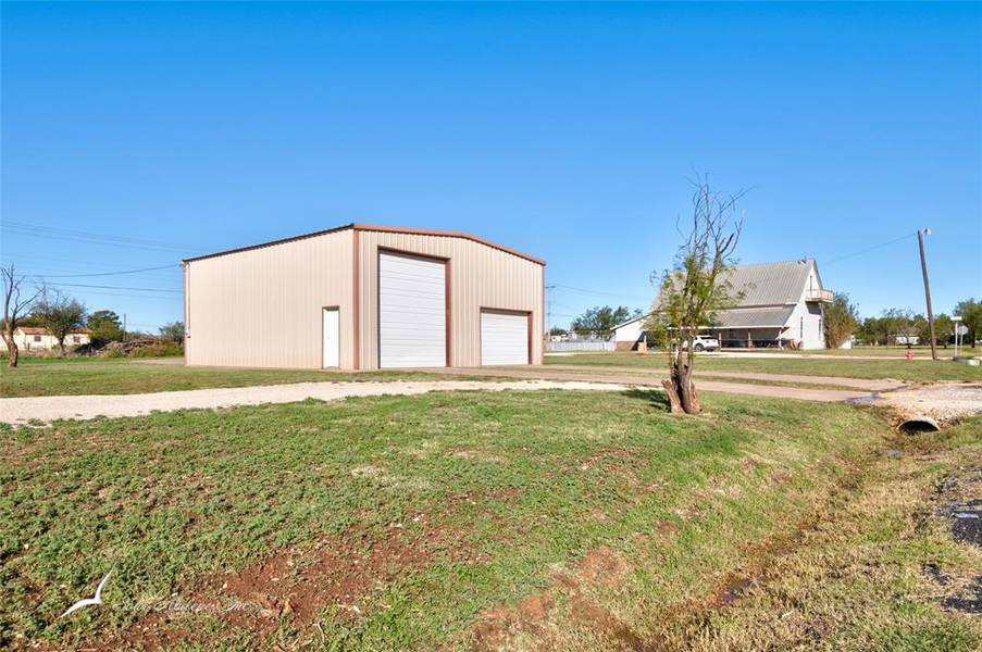 2002 Avenue L, Anson, TX 79501