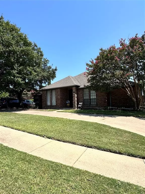 Garland, TX 75043,2225 Royal Crest Drive