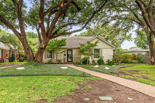 3632 W Biddison Street,  Fort Worth,  TX 76109