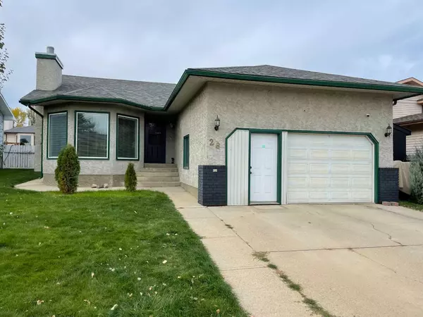 28 Parkland WAY East, Brooks, AB T1R 0M5