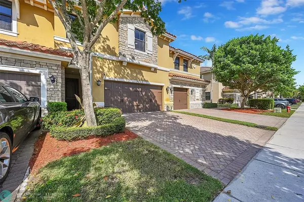 9593 S Town Parc Cir S  #9593, Parkland, FL 33076